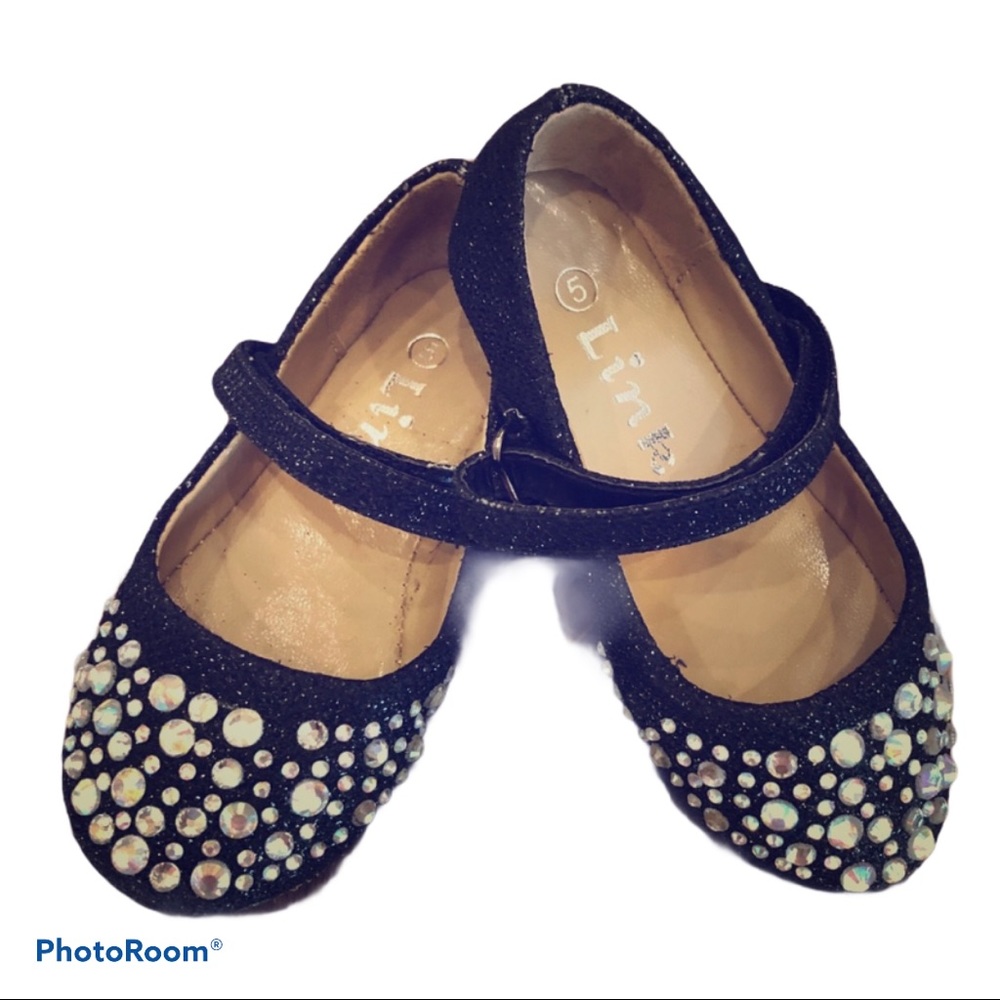 💙4/$20! Size 5 gorgeous blk glitter shoes w/ Rhin